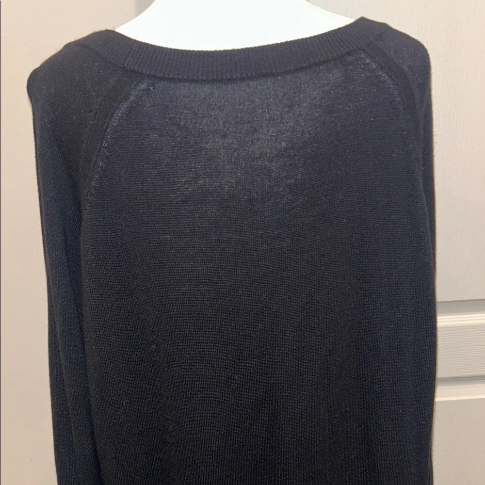 Lululemon Women’s Black Long Sleeve Sweater